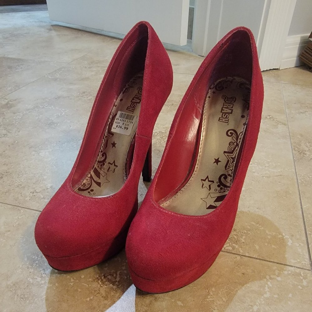 Brash Red Suede Round Toe Platform Stiletto Pumps Size 8.5